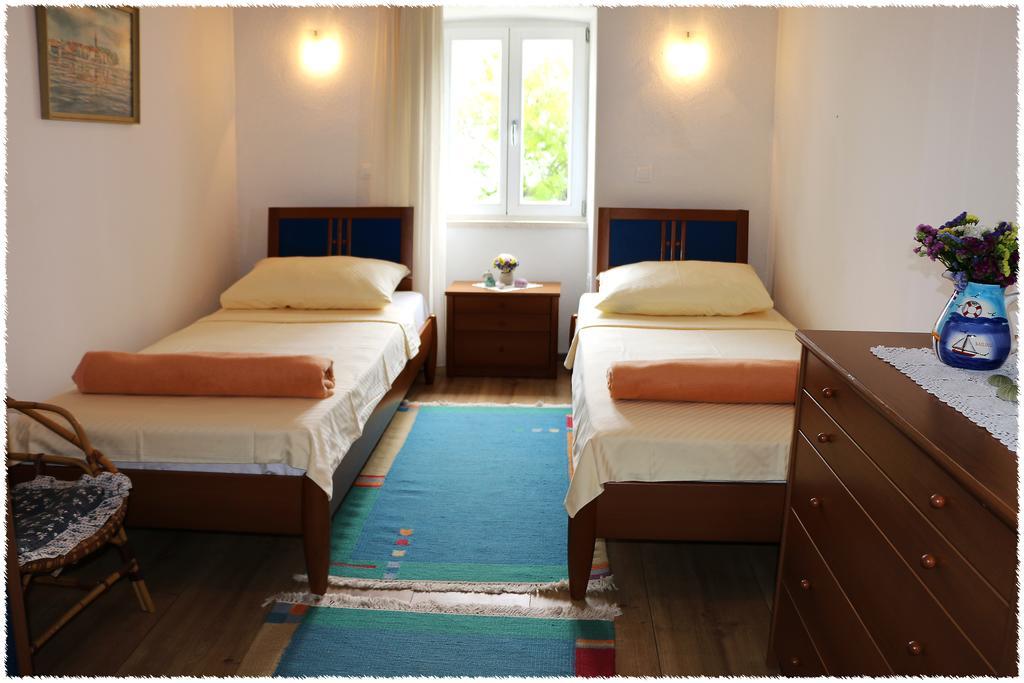Apartment Dane Primošten Buitenkant foto